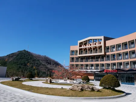 Ramada Hotel & Suites by Wyndham Gangwon Pyeongchang