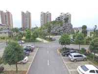 Maple Leaf Garden Hotel - Parking