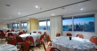 Golden Tulip Sharjah - breakfast
