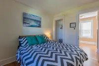 10% Off • Spacious 3BR Retreat w/ Breakfast, AC & WiFi • 5 Min to Niagara Falls - Homestays