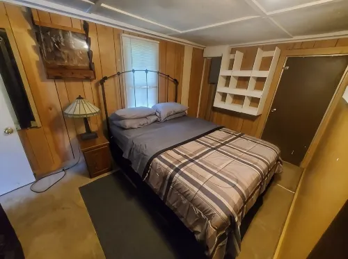 Cute little cabin (10 minutes from the Natahala River) - Alphydda