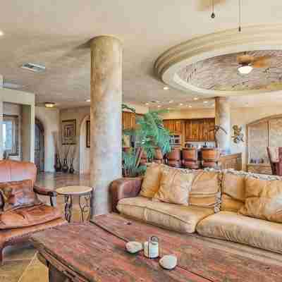 Luxurious 2-Story Oceanview Penthouse w/PVT Hot Tub/Theater Room120” 4K screen Others