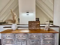 Blue Ridge Mountains Getaway Cabin • Skiing • Firepit • Outdoor Theater Hotels in Beech Mountain