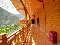 Zhouqu Bacang Ge Zaoba Shengtai Yuanlin Leisure Farmstay
