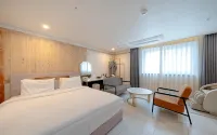 โรงแรม เชอร์รี บลอสซัม