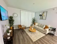 Modern 1-bedroom with WiFi, pool, fitness center, and comfort in San Ramon. - balcony