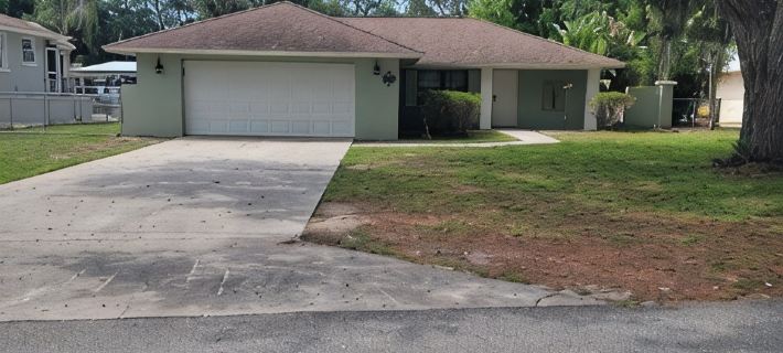 Fisherman's Paradise w/ Waterfront and 2 KING suites. Bring your boat! 40' dock Hotels in Homosassa