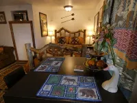 Yellowstone Studio # 2. Just One Mile From Yellowstone's Main Entrance - Condos