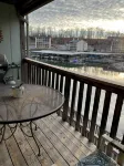 Waterfront Retreat - Cozy Condo with Balcony Views - Homestays