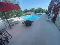 Compound on Lake - Gameroom/Dock/Pool/Hot tub - Sleeps 37 - Pools