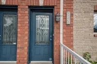 Lovely 2-bedroom Apt. in DIX30 close to DT