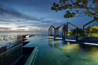 The Edge Central Pattaya - infinity pool with sea view - Mountain view