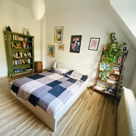 Quite, artsy apartment in a central location