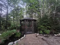 Newly renovated waterfront cottage with spectacular sunset views