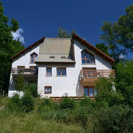 Spacious apartment of 70m2 / 6p. in chalet well located 500m from the village of Allos