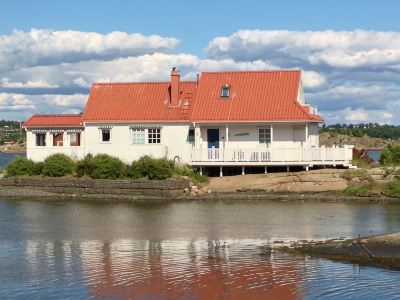 Exclusive Fjord Retreat on Private Island w/ Pier & Modern Comfort