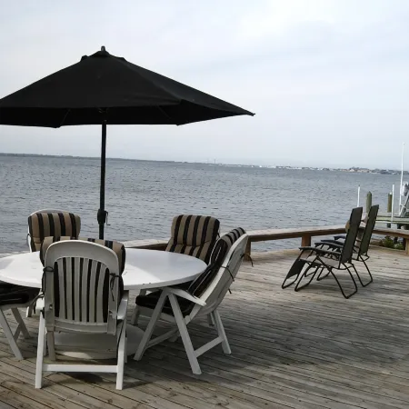 Gorgeous Waterfront Home with Spectacular Views! Book Your Getaway Now!