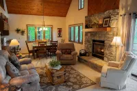 Peace And Tranquility Setting In The Woods! - Chalets