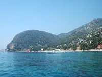 Sea view garden apartment with pool option. Near beach between Nice and Monaco 埃茲住宿飯店