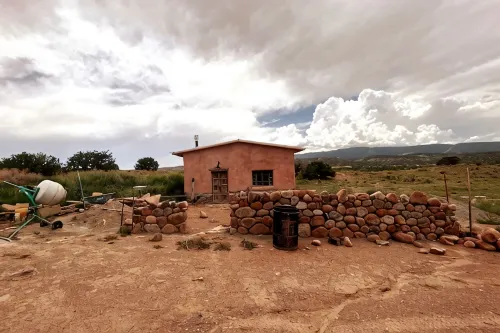 Luscious Adobe Studio in Gorgeous Abiquiu! - 4-Star