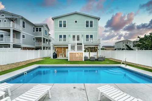 Beautiful 6 bedroom beach house with pool and elevator! Steps from the beach! - 4-Star