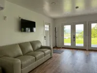 Nice Guest House with River Views Hotels in Boundary County
