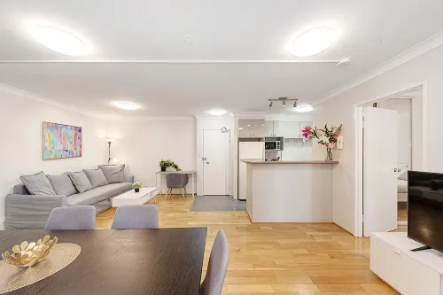 Spacious & Cosy 2 Bedroom Apartment in Darling Harbour - Holiday Apartments