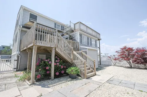 Beach Haven Getaway, Family Friendly, Spectacular Sunsets over Mordecai Island. - Wifi