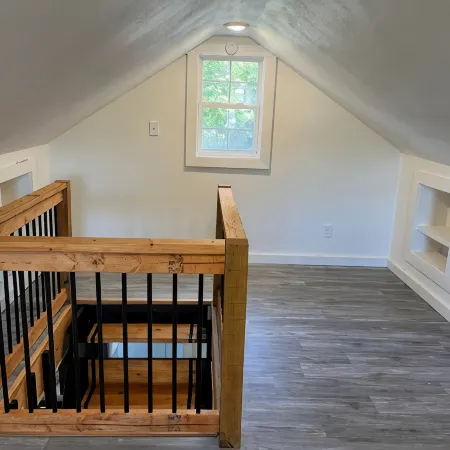 The Archer House - 1 Block from Spring River.  2 Bedrooms + Loft Bedroom!