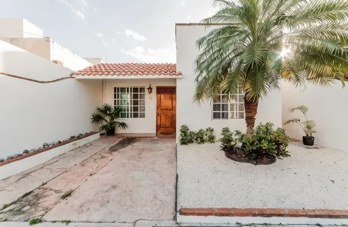 Casa Huayacan Entera de un Piso  SIN Escaleras  Terraza Patio Parking - บังกะโล