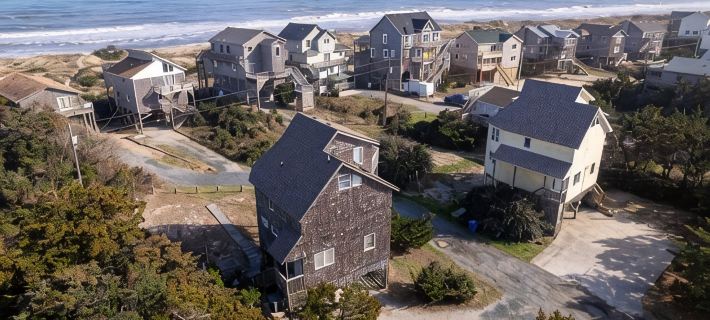 Semi-Oceanfront home with direct access to the beach! キンネーキートのホテル