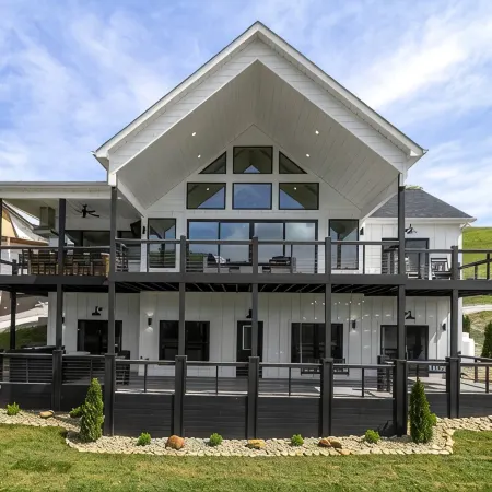 Break Away - NEW Lakefront Modern Farmhouse 6BR-Outdoor Bar and Kitchen