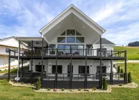 Break Away -  NEW Lakefront Modern Farmhouse 6BR-Outdoor Bar and Kitchen - 3-Star