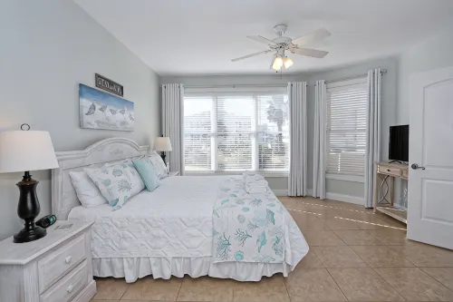 TYBEE ISLAND BEACH FRONT CONDO!<br> - 3 ดาว