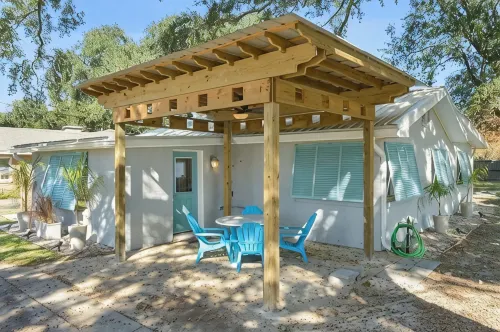 Beach House Shady Oaks Gulfport Ocean Views Walk to the Beach, Fire pit, Grill - ติดทะเล