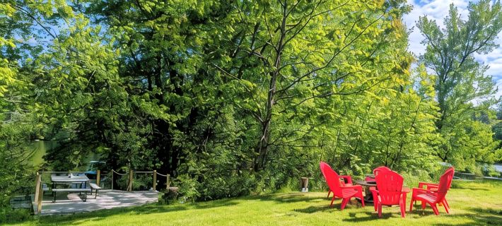 Maine River Escape: Free Kayaks, Paddle Boards, Tennis, Cute Rabbits and Fun! Hotels in Kennebec County