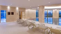 Lotte Hotel Samara - ที่มีสระว่ายน้ำ