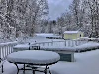 GREAT FOR FAMILIES! 3 MINUTE WALK TO MAIN STREET & 1 MILE FROM WINDHAM SKI MT.