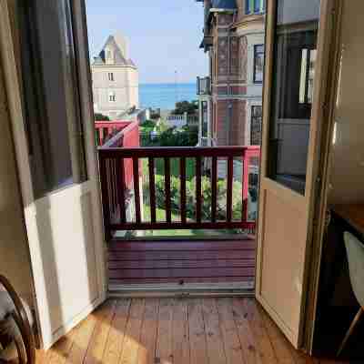 Appartement de Villa Historique - 50m de la Plage Others