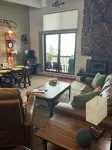 Ski In/Ski Out 2 Bed/2Bath Top Floor Updated Condo With Elevator and Steamshower - 2 étoiles