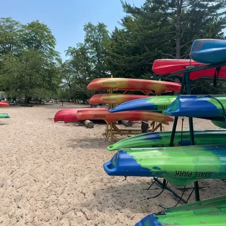 IN TOWN, ONLY 3 BLOCKS FROM LAKE MICHIGAN’S “STEARNS BEACH