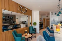 Holdvirág Hotel - ที่มีบาร์