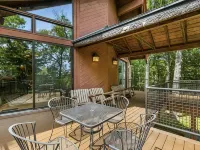 Charming 4-bedroom Ski house in Stratton with Shuttle or walk to slope. Hotels in Stratton Mountain