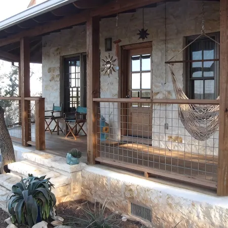Hill Country getaway - Next to Hamilton Pool