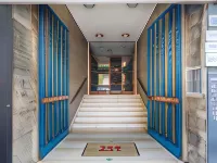 Trastevere Gallery Suites Hotels near Gianicolo