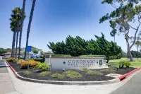 NEW Modern Island Getaway, sleeps 6, Dog Friendly!