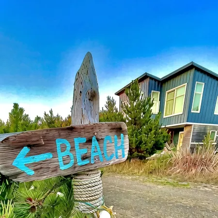 Sunsets, Ocean Views + Beach Path!