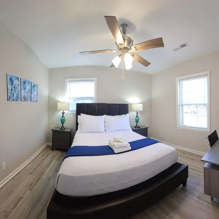3bdr 2ba home Goose Creek - Close to Charleston Attractions with Large Yard Hotels in Berkeley County