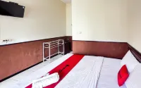 RedDoorz at Penginapan Garuda Batu