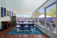 The Beach Bungalow - 4-Star